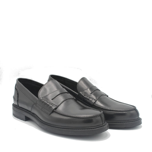 SUNDAY LOAFER BLACK LEATHER RUBBER SOLE - Saxone of Scotland