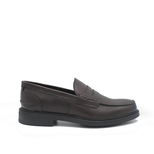 SUNDAY LOAFER DARK BROWN GRAIN RUBBER SOLE - Saxone of Scotland