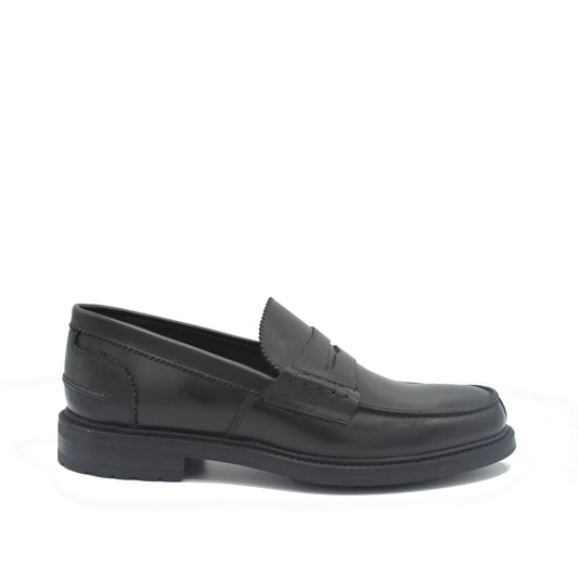 SUNDAY LOAFER BLACK LEATHER RUBBER SOLE - Saxone of Scotland