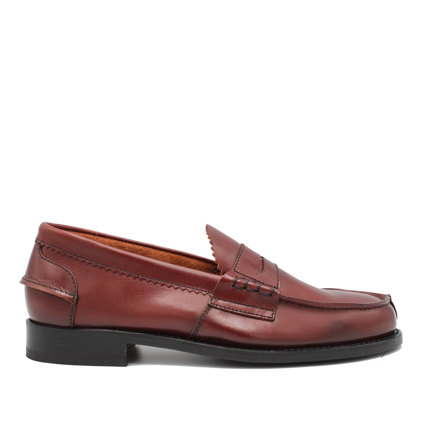 ARRAN LOAFER 1407/74 BURGUNDY CALF - Saxone of Scotland